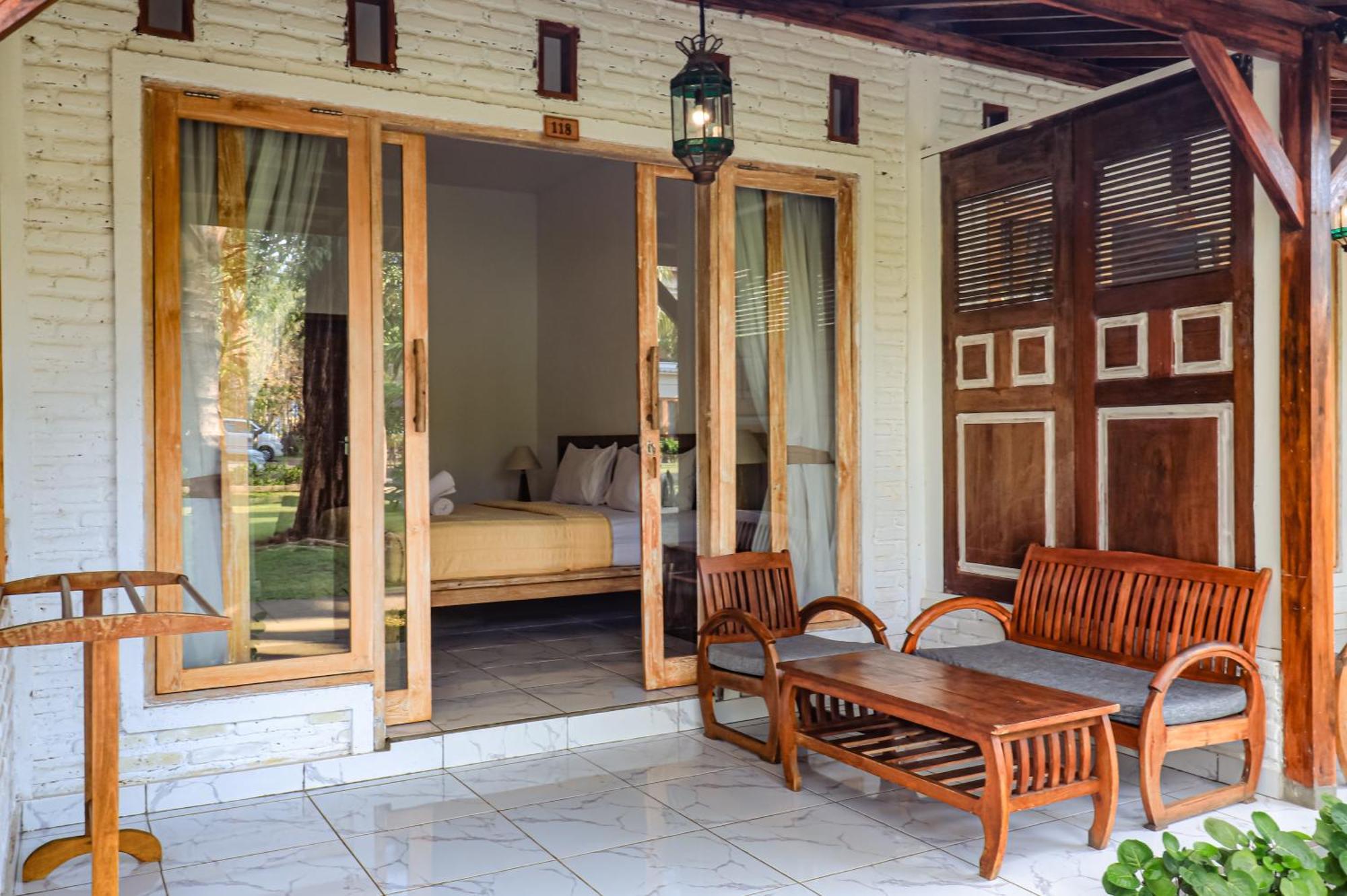 Mina Tanjung Hotel Exterior foto