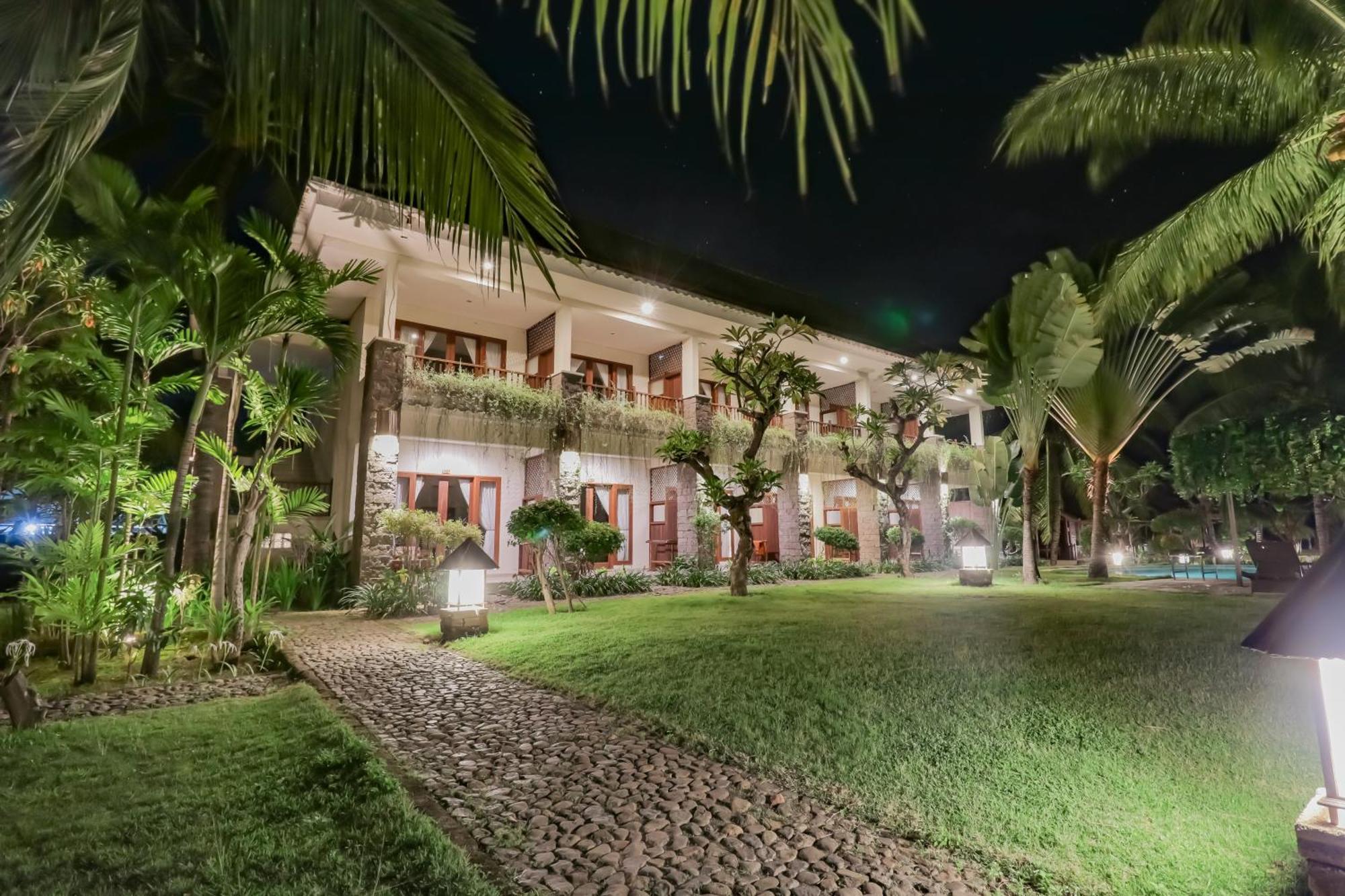Mina Tanjung Hotel Exterior foto