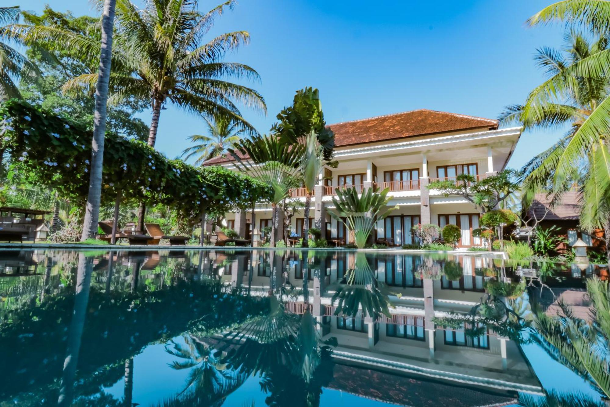 Mina Tanjung Hotel Exterior foto