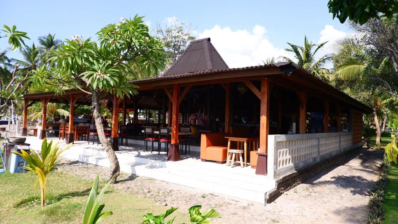 Mina Tanjung Hotel Exterior foto