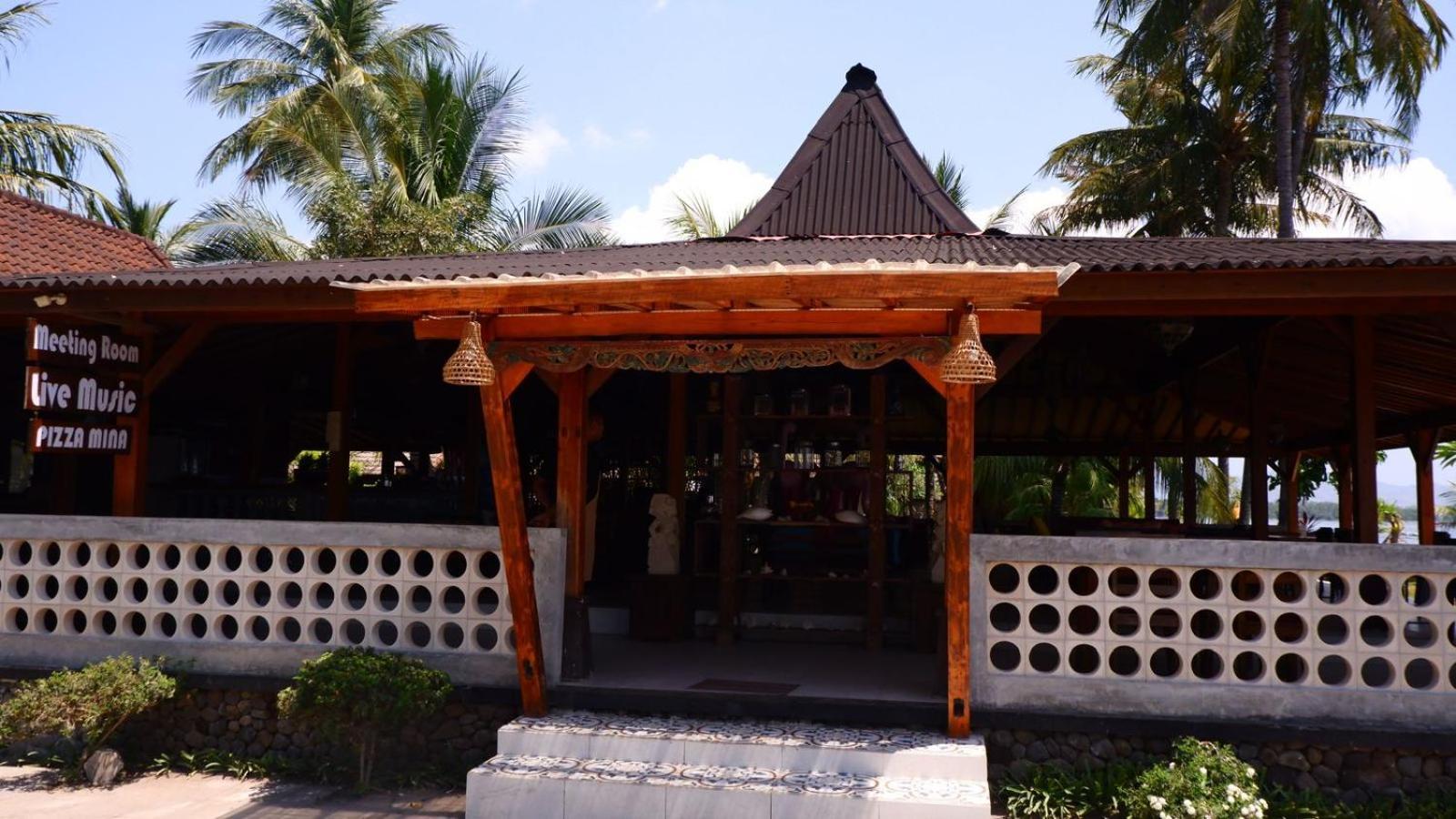 Mina Tanjung Hotel Exterior foto