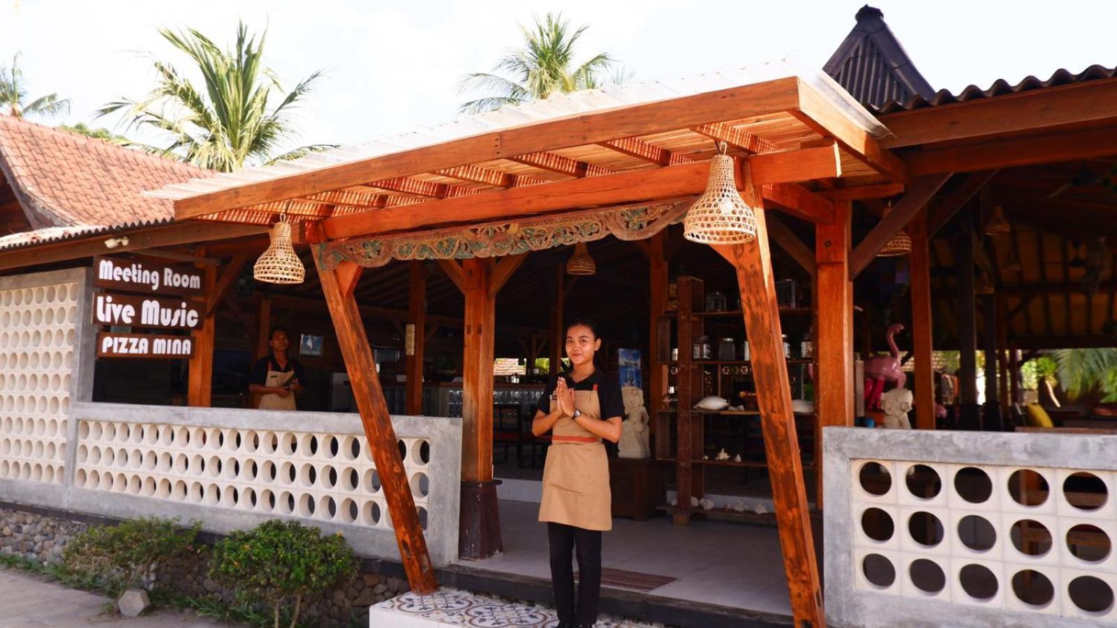 Mina Tanjung Hotel Exterior foto